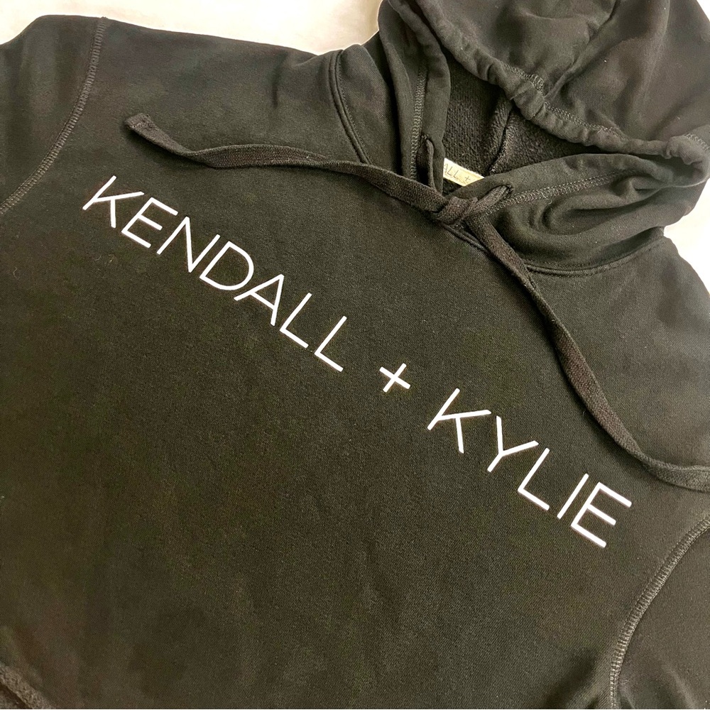 Kendall & Kylie Black Cozy Cropped Hoody